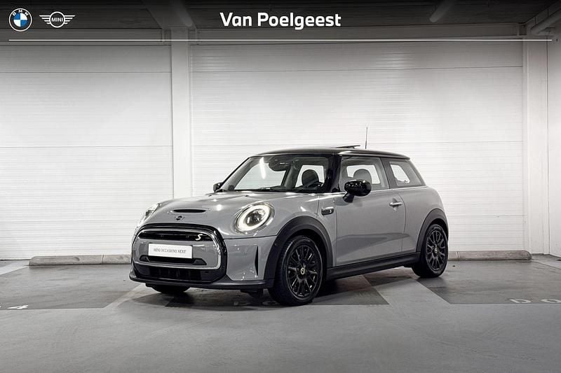 Moonwalk grey (b71) Occasion 2022 Mini Cooper Hatchback | € 20.450 (Goede deal) - Afbeelding 1/4