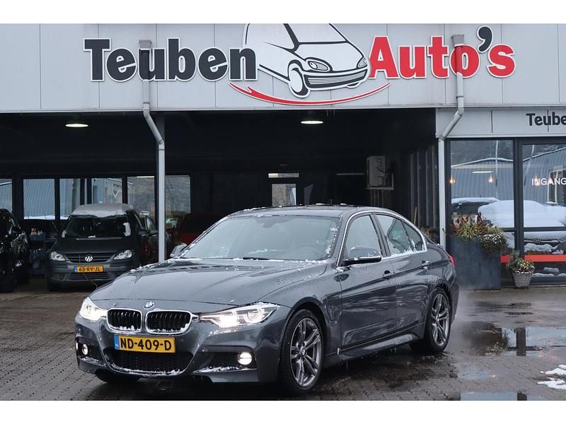 Grijs Occasion 2016 BMW 330 Executive Sedan | € 17.975 (Super prijs) - Afbeelding 1/4