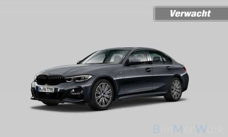 Grijs Gebruikt 2020 BMW 330e M Sport Sedan | € 29.750 (Eerlijke prijs) - Afbeelding 1/4