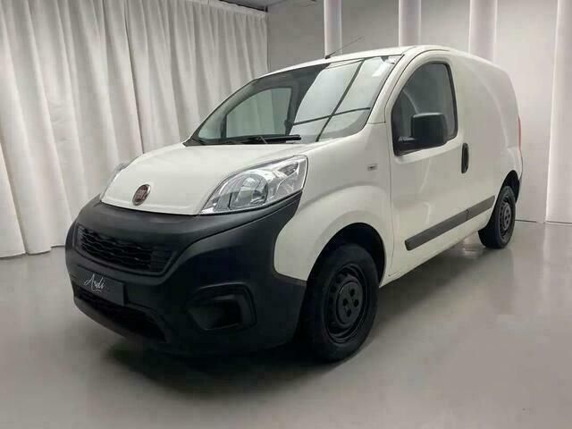 Wit Gebruikt 2017 Fiat Fiorino MPV | € 7.999 (Eerlijke prijs) - Afbeelding 1/4