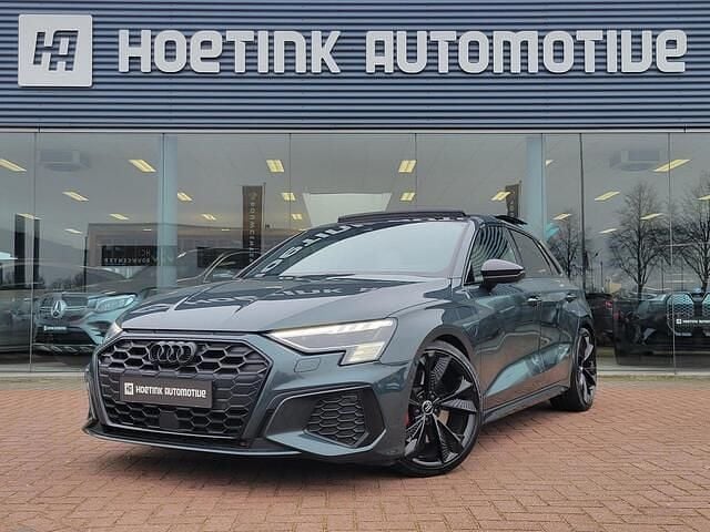 Groen Gebruikt 2021 Audi A3 Sportback Ambiente Hatchback | € 32.940 - Afbeelding 1/4