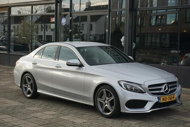 Grijs Gebruikt 2017 Mercedes C180 Sport Edition Sedan | € 20.930 (Goede deal) - Afbeelding 1/4
