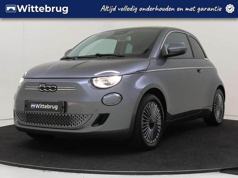Grijs Gebruikt 2023 Fiat 500e Hatchback | € 21.425 (Eerlijke prijs) - Afbeelding 1/3
