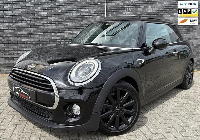 Zwart Gebruikt 2017 Mini Cooper Chili Hatchback | € 10.900 (Super prijs) - Afbeelding 1/4