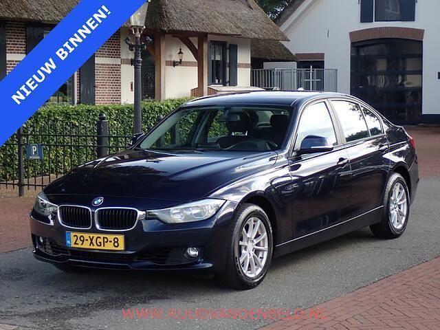 Blauw Gebruikt 2012 BMW 320 Executive Sedan | € 8.900 (Super prijs) - Afbeelding 1/4