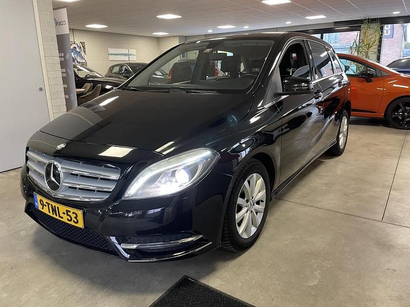 Occasion Mercedes B180 Ambition 123 PK (90 kW) 2014 Zwart MPV