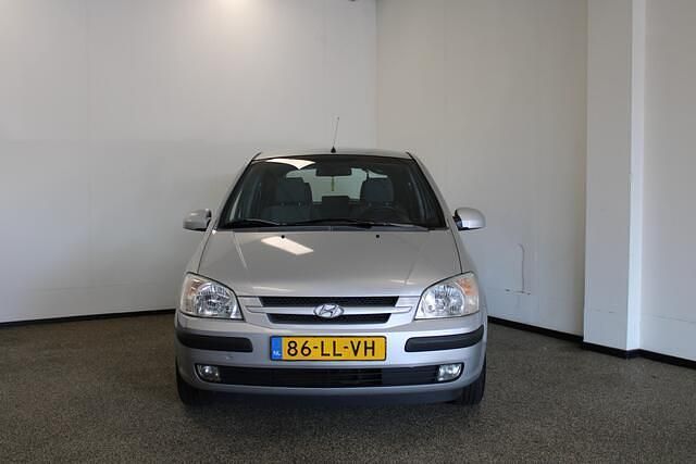 Occasion Hyundai Getz GLS 82 PK (60 kW) 2003 Grijs Hatchback
