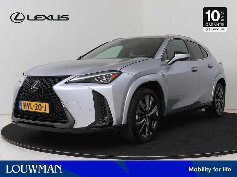 Grijs Occasion 2025 Lexus UX Sport Line SUV | € 35.950 - Afbeelding 1/4
