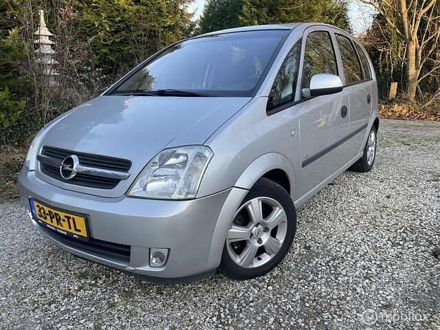 Grijs (metallic) Gebruikt 2004 Opel Meriva Cosmo MPV | € 1.899 (Goede deal) - Afbeelding 1/4