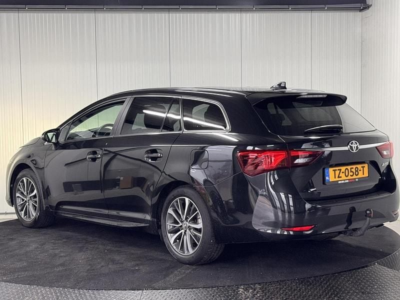 Occasion Toyota Avensis Skyview Edition 147 PK (108 kW) 2018 Zwart Stationwagen
