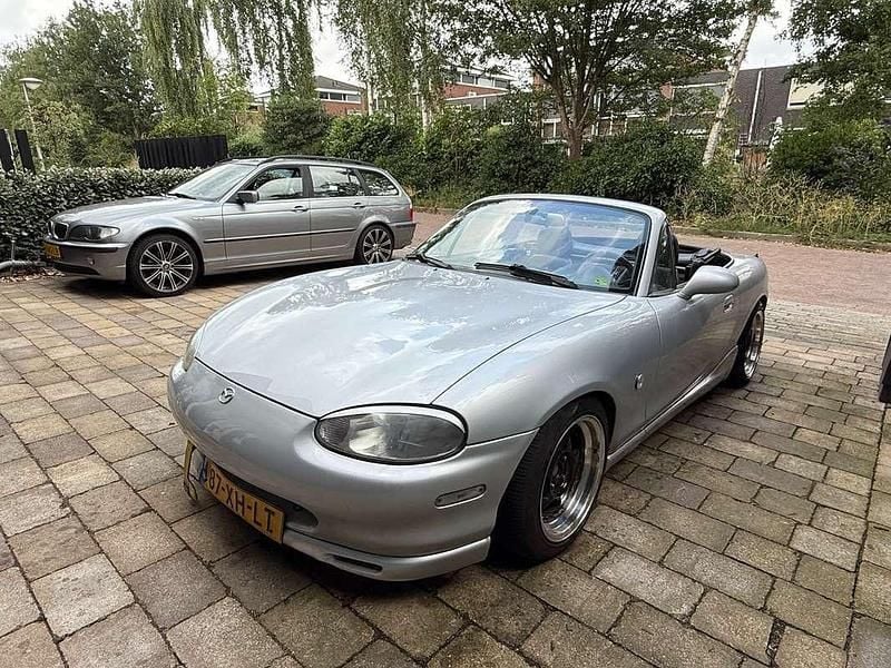 Zilver Gebruikt 2000 Mazda MX5 Cabriolet | € 5.000 (Super prijs) - Afbeelding 1/4
