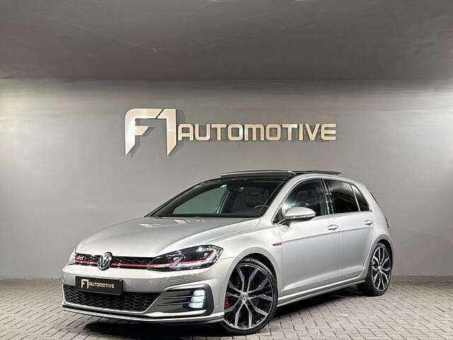 Grijs Gebruikt 2020 VW Golf VIII GTI Hatchback | € 27.900 (Goede deal) - Afbeelding 1/3