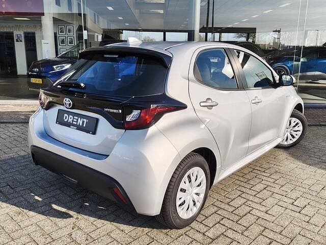 Occasion Toyota Yaris Active 116 PK (85 kW) 2021 Zilver Hatchback