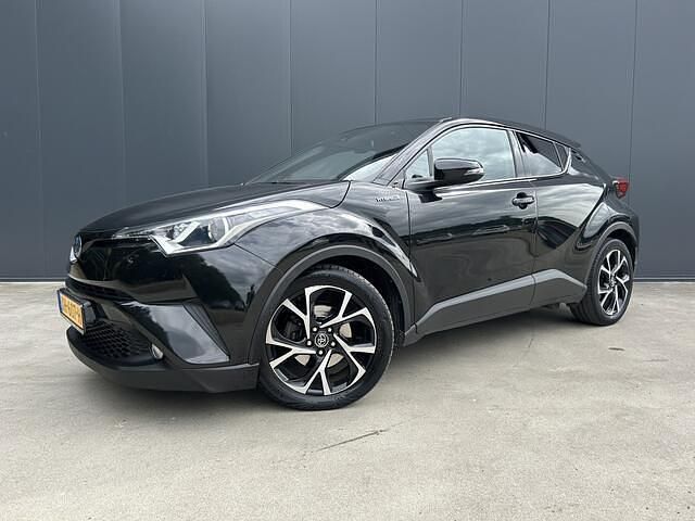 Zwart Gebruikt 2018 Toyota C-HR SUV | € 15.950 (Goede deal) - Afbeelding 1/4