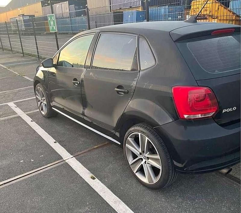 Occasion 2013 VW Polo Highline Sedan | € 1.900 (Eerlijke prijs) - Afbeelding 1/3