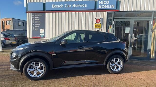 Zwart Occasion 2021 Nissan Juke N-Connecta SUV | € 18.900 (Eerlijke prijs) - Afbeelding 1/4