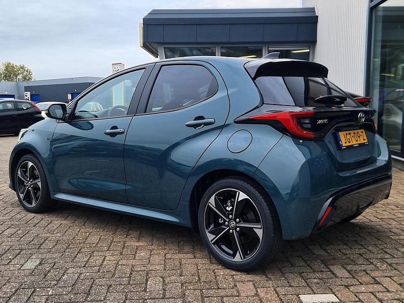 Occasion Toyota Yaris Executive 131 PK (96 kW) 2025 Groen Hatchback