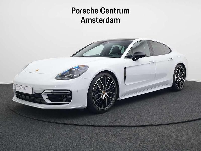 Wit, metallic lak Gebruikt 2022 Porsche Panamera 4 Platinum Edition Sedan | € 89.950 (Goede deal) - Afbeelding 1/4