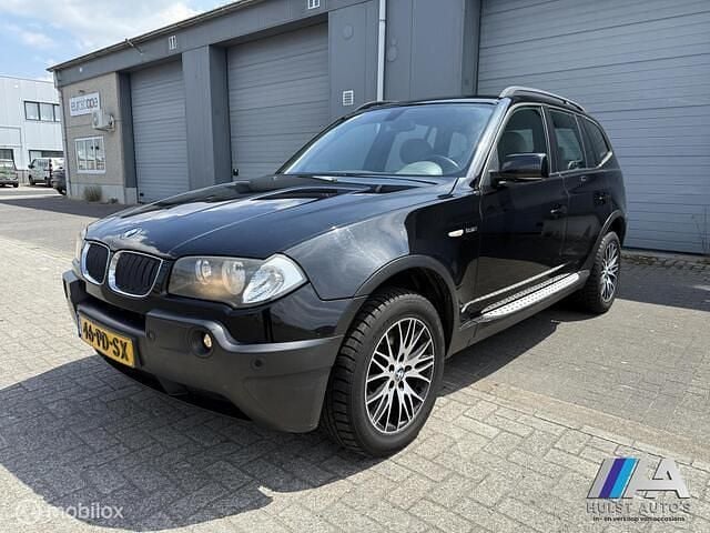 Zwart Gebruikt 2004 BMW X3 SUV | € 5.825 (Eerlijke prijs) - Afbeelding 1/4