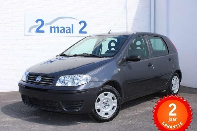 Grijs Gebruikt 2004 Fiat Punto Hatchback | € 4.480 - Afbeelding 1/3