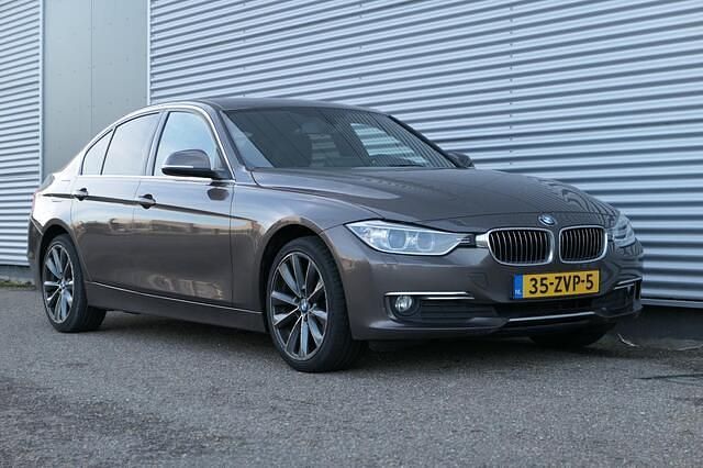Occasion BMW 316 Luxury Line 136 PK (100 kW) 2013 Bruin Sedan