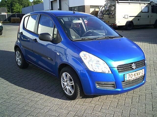 Blauw Gebruikt 2010 Suzuki Splash Hatchback | € 3.500 (Goede deal) - Afbeelding 1/4
