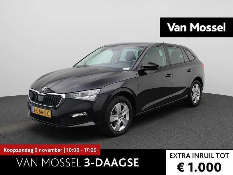 Zwart Gebruikt 2023 Skoda Scala Ambition Hatchback | € 18.900 (Eerlijke prijs) - Afbeelding 1/4