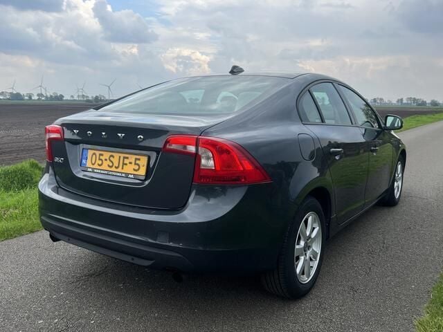 Occasion Volvo S60 Kinetic 150 PK (110 kW) 2011 Grijs Sedan
