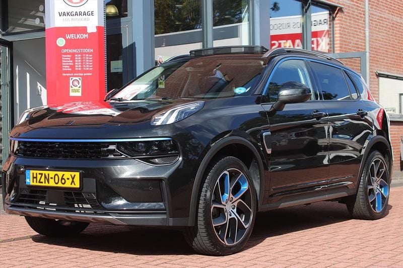 Zwart Gebruikt 2022 Lynk & Co 01 SUV | € 24.495 (Eerlijke prijs) - Afbeelding 1/4