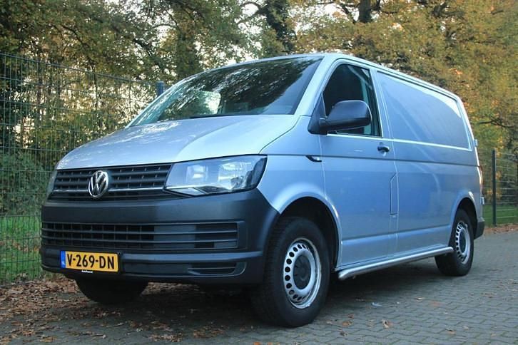 Zilver Gebruikt 2016 VW T6 Van | € 12.500 (Super prijs) - Afbeelding 1/4