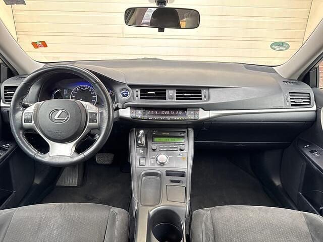 Occasion Lexus CT200h Business Edition 99 PK (72 kW) 2011 Grijs Hatchback