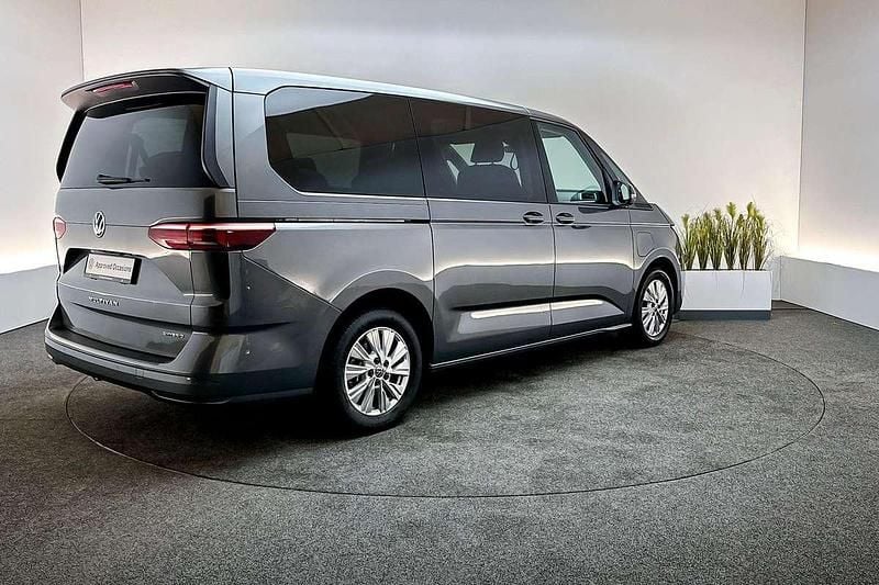 Occasion VW Multivan Life 218 PK (160 kW) 2024 Indium grey metallic Van