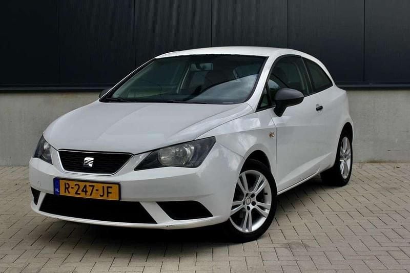 Wit Gebruikt 2013 Seat Ibiza Reference Hatchback | € 3.690 (Super prijs) - Afbeelding 1/4