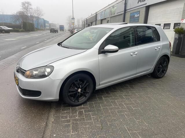 Grijs Gebruikt 2010 VW Golf VI Highline Hatchback | € 2.499 (Super prijs) - Afbeelding 1/4