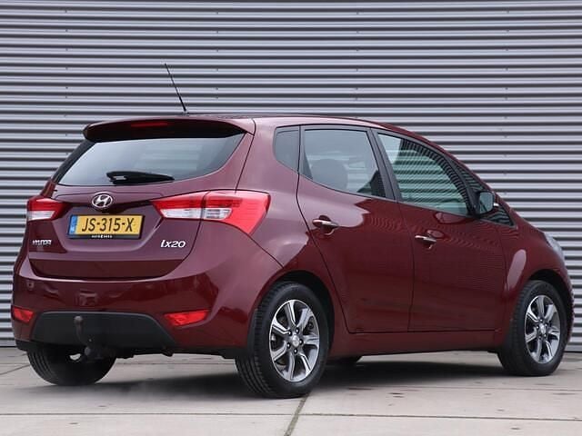 Occasion Hyundai ix20 GO! 124 PK (91 kW) 2016 Rood Hatchback