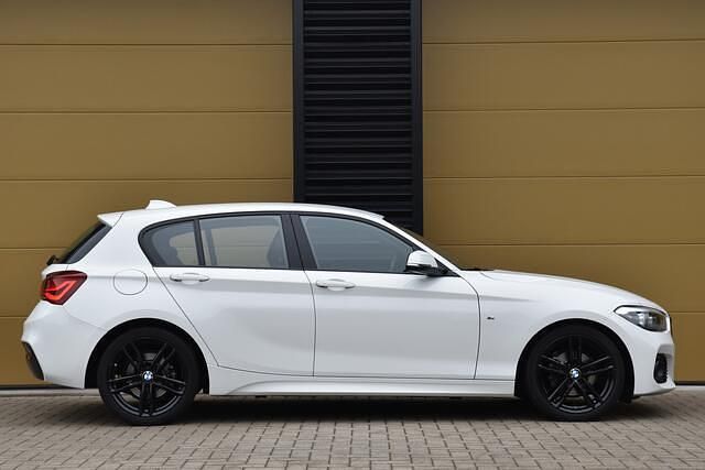 Occasion BMW 118 Executive 136 PK (100 kW) 2018 Wit Hatchback