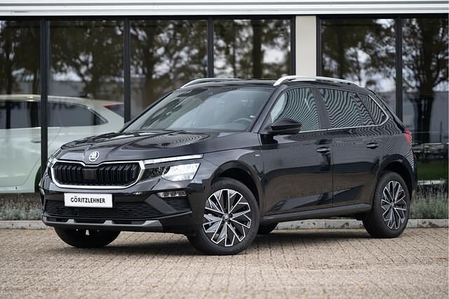Zwart Gebruikt 2024 Skoda Kamiq Sport SUV | € 31.900 (Duur) - Afbeelding 1/4