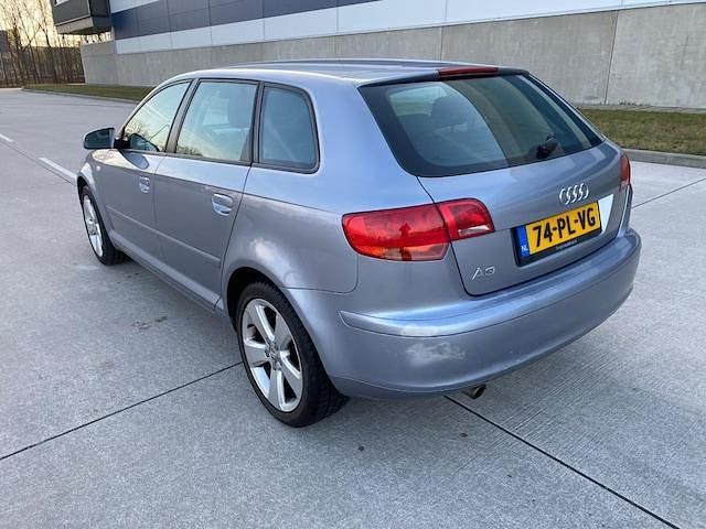 Occasion Audi A3 Sportback Attraction 2004 Grijs (metallic) Hatchback