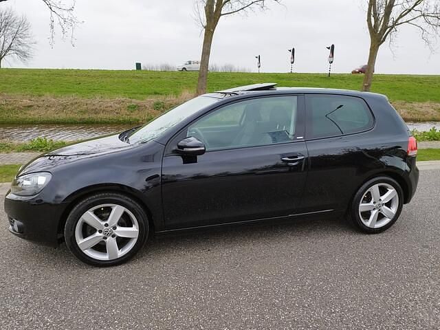 Occasion VW Golf VII 105 PK (77 kW) 2012 Zwart Hatchback