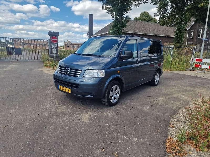 Blauw Gebruikt 2007 VW T5 Van | € 12.000 - Afbeelding 1/4