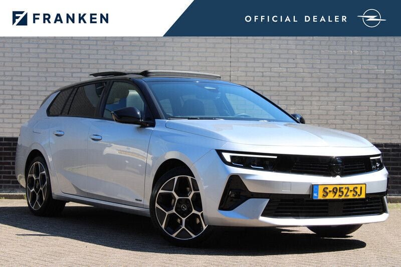 Grijs Gebruikt 2023 Opel Astra Ultimate Stationwagen | € 28.495 (Eerlijke prijs) - Afbeelding 1/4