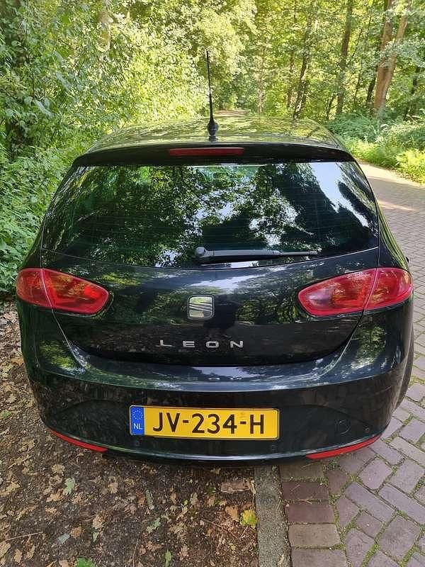 Zwart Gebruikt 2012 Seat Leon Copa MPV | € 3.560 (Eerlijke prijs) - Afbeelding 1/4