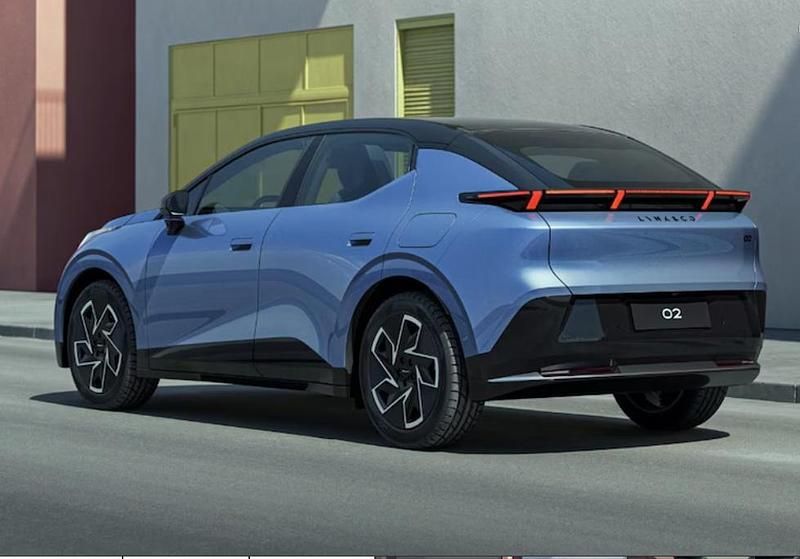 Nieuw Lynk & Co 02 272 PK (200 kW) 2025 Blauw SUV