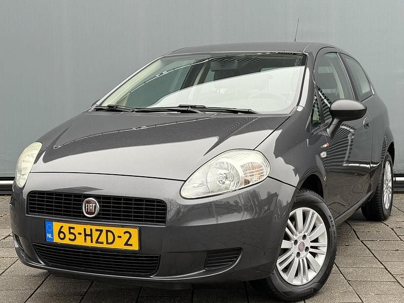 Grijs Gebruikt 2009 Fiat Punto Lusso Hatchback | € 2.999 (Eerlijke prijs) - Afbeelding 1/4