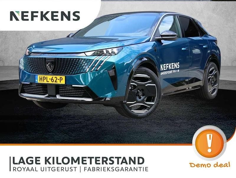 Blauw Gebruikt 2025 Peugeot e-3008 Avantage SUV | € 42.425 (Goede deal) - Afbeelding 1/4