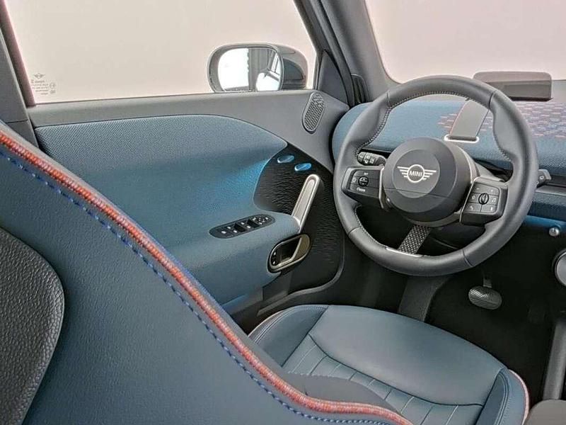 Occasion Mini Aceman Favoured 160 kW (218 PK) 2025 Blauw SUV