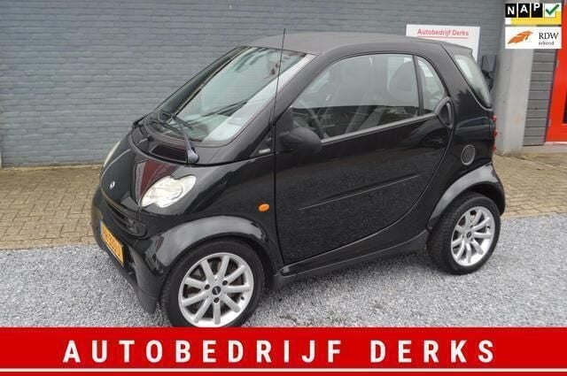 Zwart Gebruikt 2002 Smart ForTwo Coupé Pure Coupé | € 1.750 (Eerlijke prijs) - Afbeelding 1/4