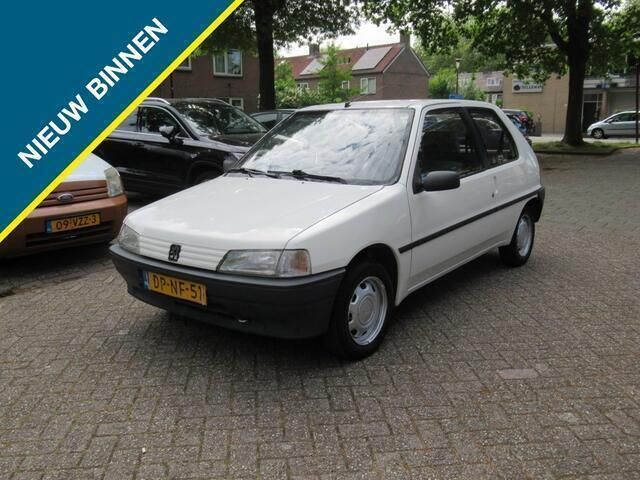 Wit Gebruikt 1992 Peugeot 106 Hatchback | € 2.995 - Afbeelding 1/4