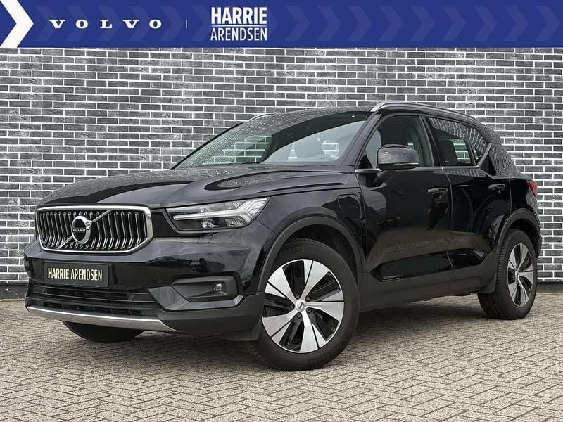 Zwart Gebruikt 2021 Volvo XC40 Inscription SUV | € 30.899 (Super prijs) - Afbeelding 1/4
