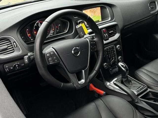 Occasion Volvo V40 153 PK (112 kW) 2020 Grijs Hatchback